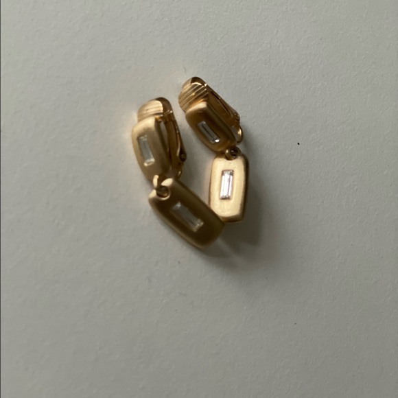 Jewelry - Incredible rectangle diamond vintage clip on earrings